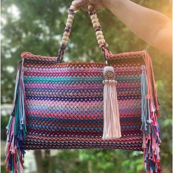 Handmade Macrame Fringe Bag with Keychain - Picture 3 of 9
